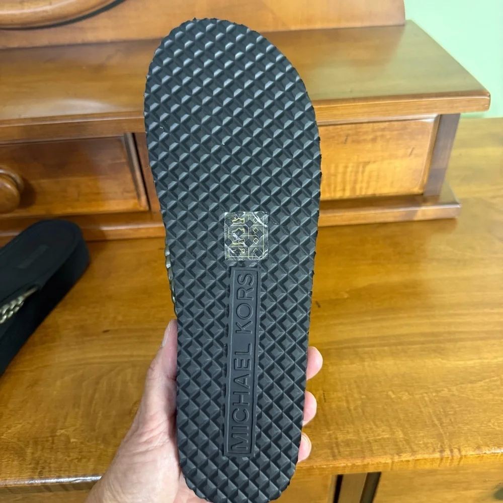 NEW Michael Kors Zaza Chain Flip Flop Sandal Black Rubber Thong Slip On woman 11